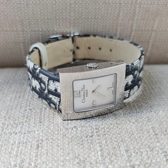 Christian Dior Paris Ladies Wristwatch Swiss Made Silver Tone Case In a Box Auth - Picture 5 of 13